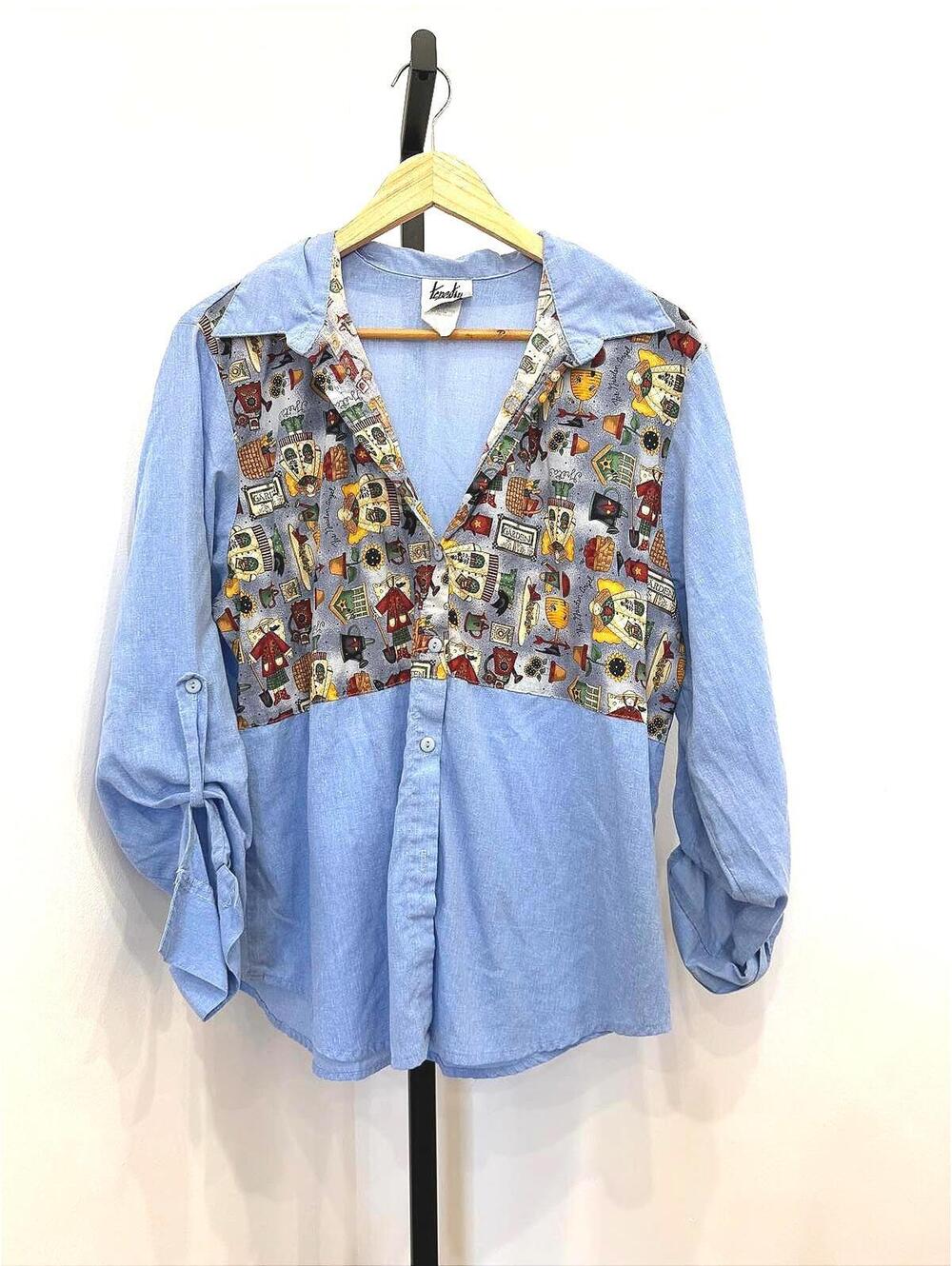 Vintage Tapestry Large Blue Button-Up Shirt with Garden Print Accent